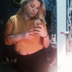 Meet your Posher, Leah